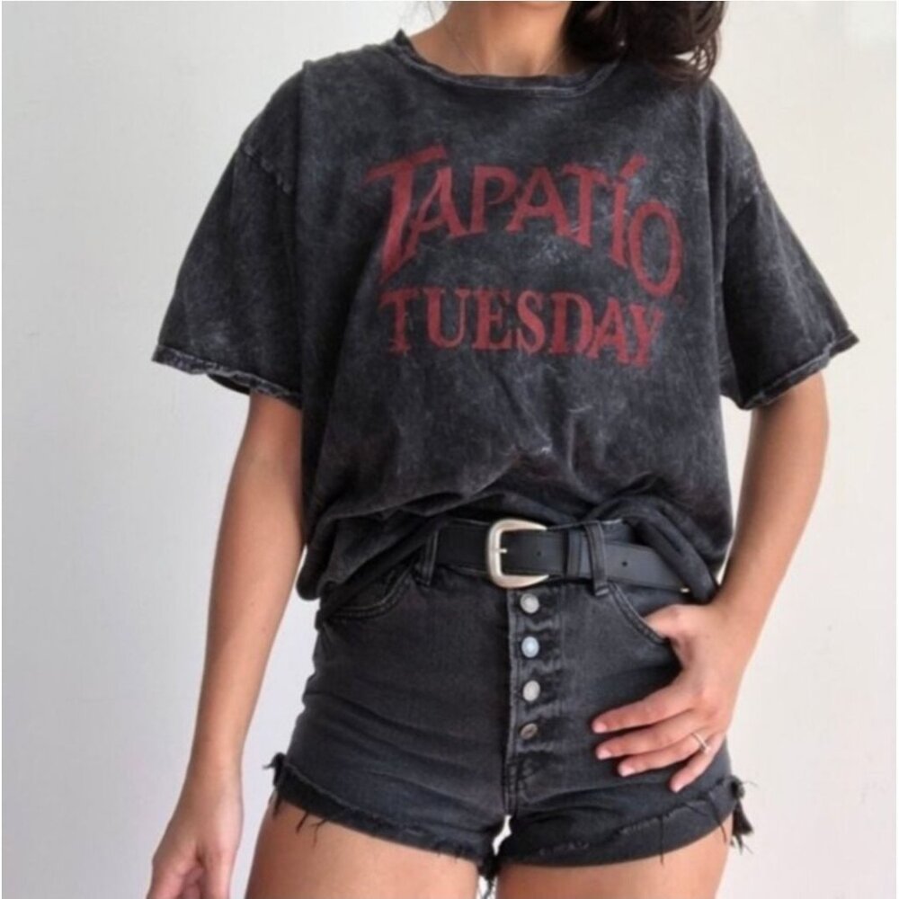 Tapatio Tuesday womens shirt Size Medium Gray color roundneck short sleeve‎